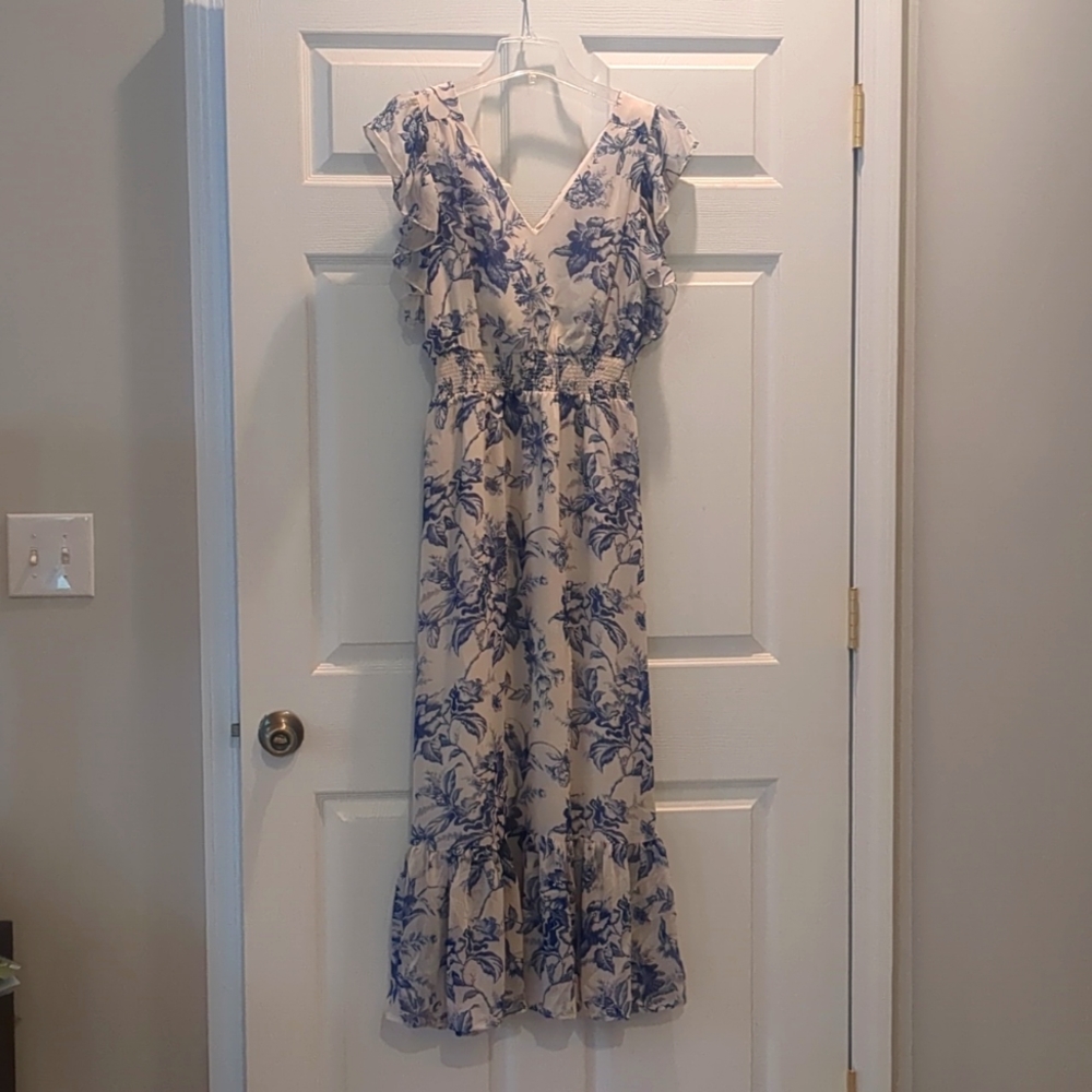 Printed V-Neck Ruffle Maxi Dress | Express | Small Petite